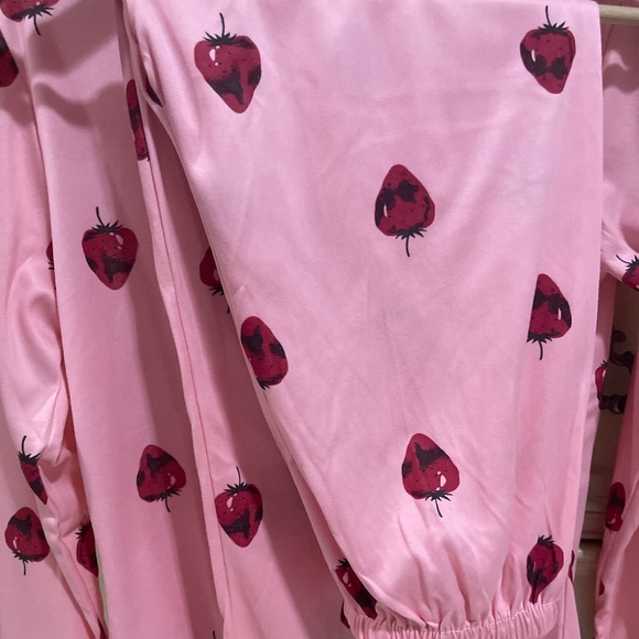 Pajama set - Picture 3 of 3